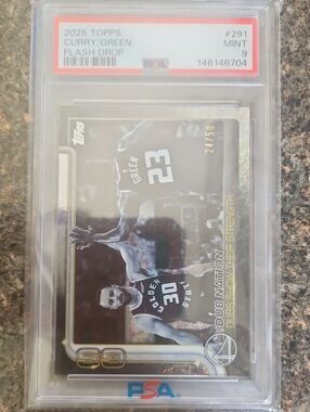 Topps 2025 Flash Drop Stephen Curry Green Parallel PSA 9